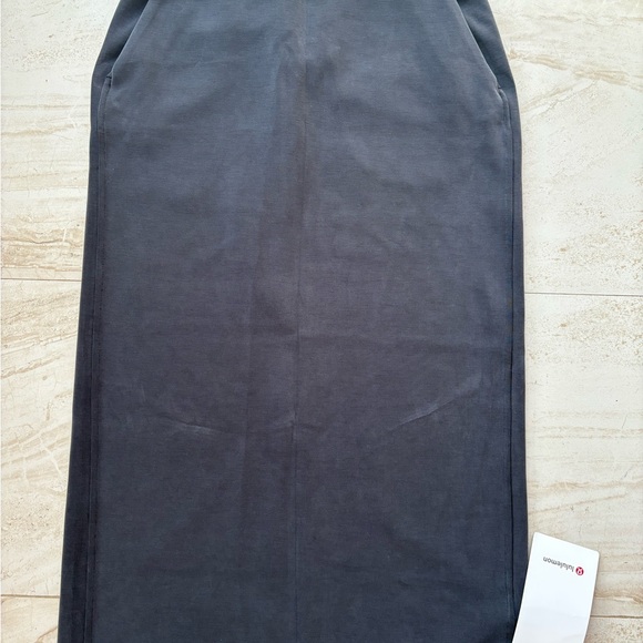 Lululemon women’s softstreme high rise midi skirt size 4 - Picture 1 of 6